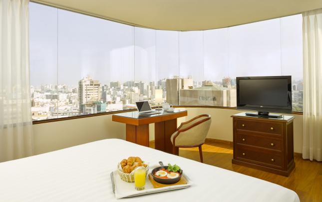 Junior Suite King Bed Hotel ESTELAR Miraflores Miraflores