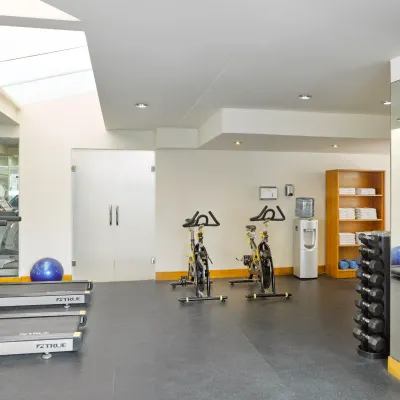 Gimnasio ESTELAR Miraflores Perú - Lima Gimnasio ESTELAR Miraflores Perú - Lima